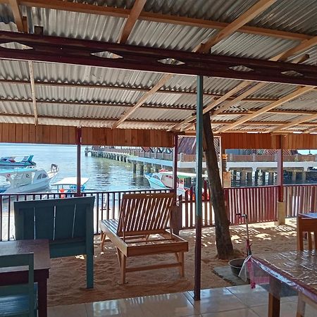 Mamalis Homestay 마나도 외부 사진