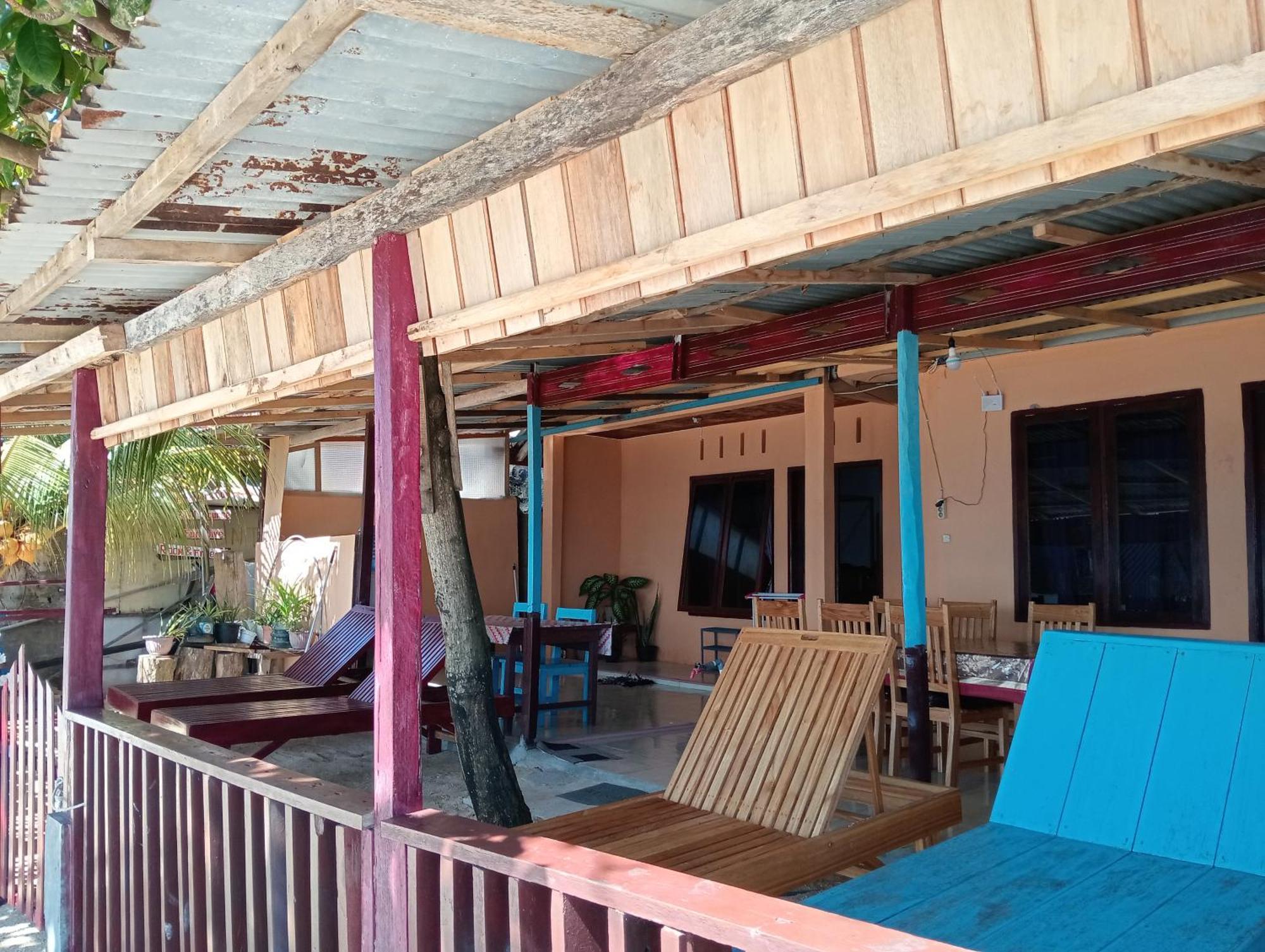 Mamalis Homestay 마나도 외부 사진