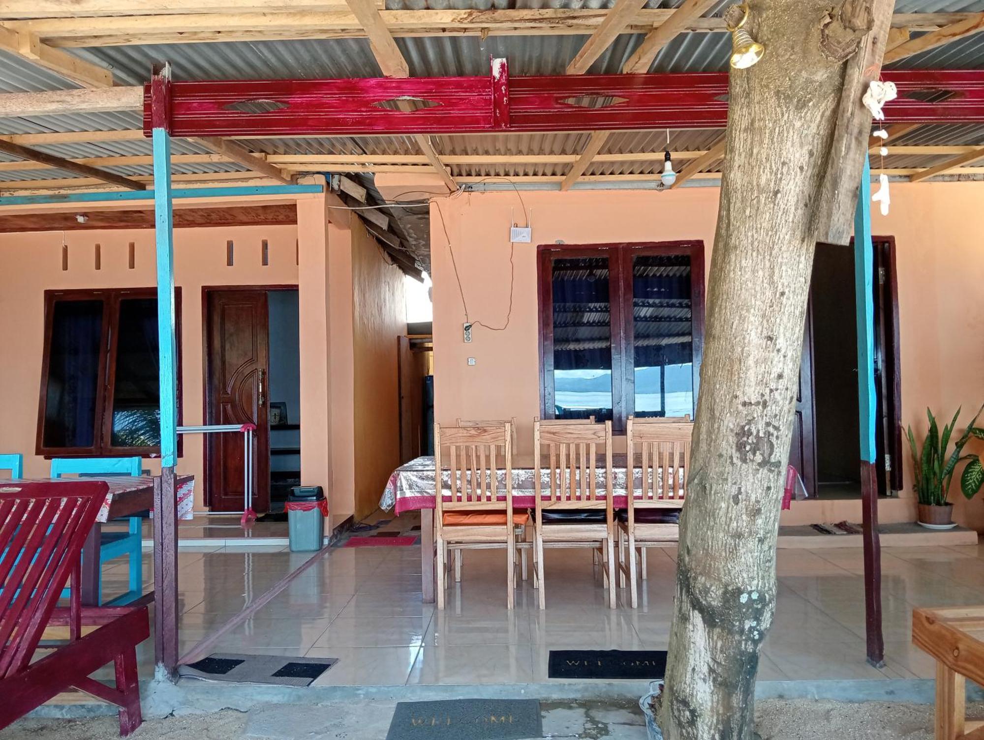 Mamalis Homestay 마나도 외부 사진