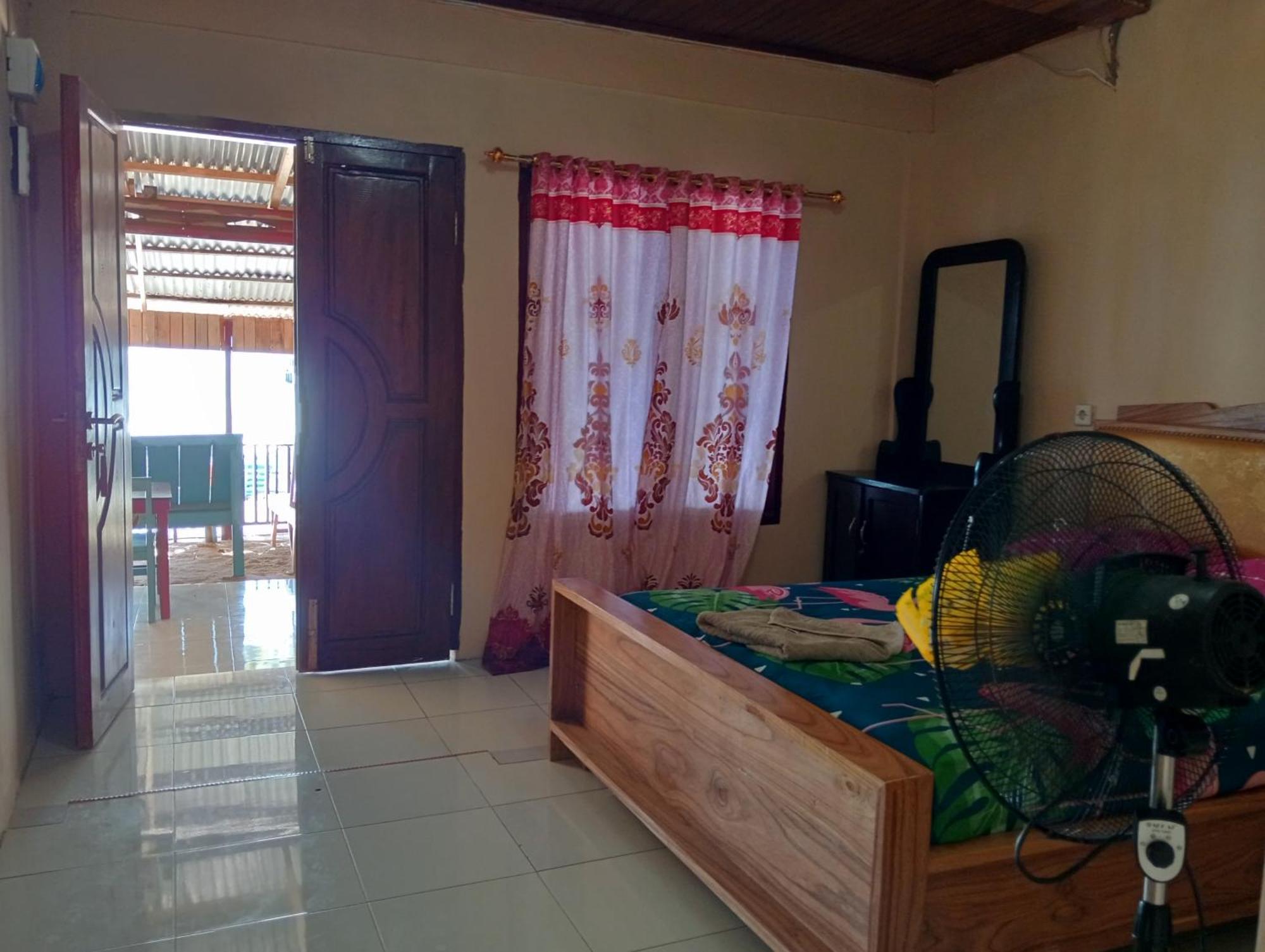 Mamalis Homestay 마나도 외부 사진